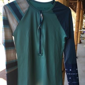 Carve Designs long sleeve Rashguard